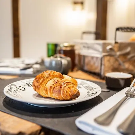 Alojamento de Acomodação e Pequeno-almoço La Maison Du Corsaire Et Les Ateliers - Deux Adresses à