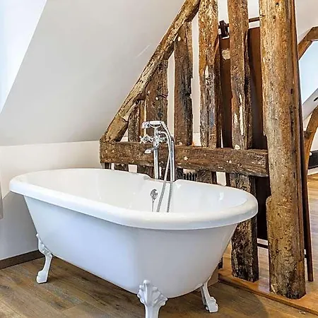 Bed & Breakfast La Maison Du Corsaire Et Les Ateliers - Deux Adresses A Honfleur