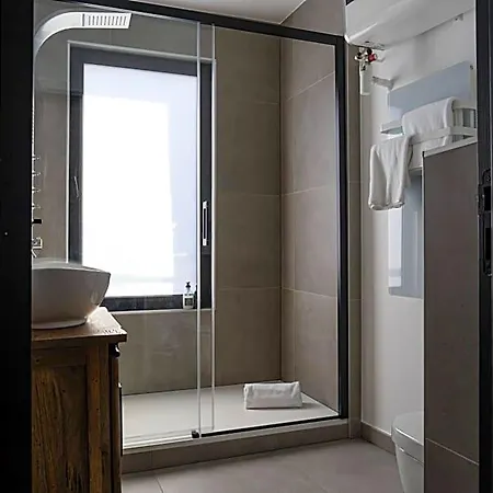 La Maison Du Corsaire Et Les Ateliers - Deux Adresses A Bed & Breakfast Honfleur