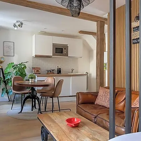 La Maison Du Corsaire Et Les Ateliers - Deux Adresses A 4*
